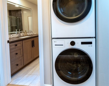 1753 Wilstone Avenue - Photo Thumbnail 24