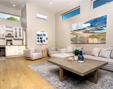 1753 Wilstone Avenue - Photo Thumbnail 10