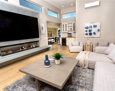 1753 Wilstone Avenue - Photo Thumbnail 13