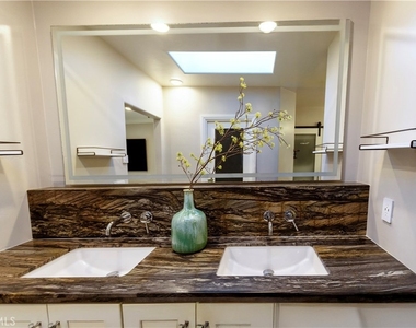 1753 Wilstone Avenue - Photo Thumbnail 18