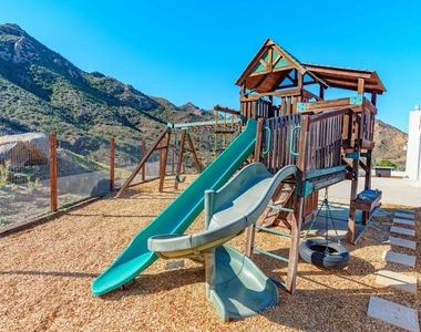 29282 Circle Drive - Photo Thumbnail 7