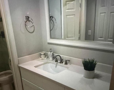 12725 Shoreline Drive - Photo Thumbnail 6