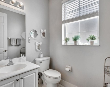 4320 Blowing Point Place - Photo Thumbnail 17