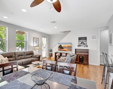4320 Blowing Point Place - Photo Thumbnail 12