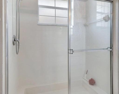 4320 Blowing Point Place - Photo Thumbnail 23