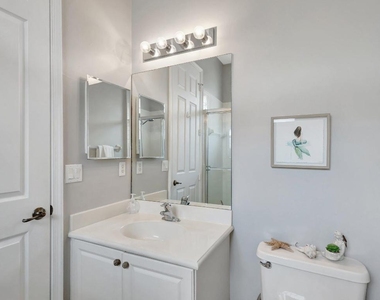 4320 Blowing Point Place - Photo Thumbnail 22