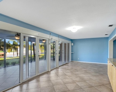 1753 W Terrace Drive - Photo Thumbnail 16