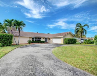 1753 W Terrace Drive - Photo Thumbnail 2