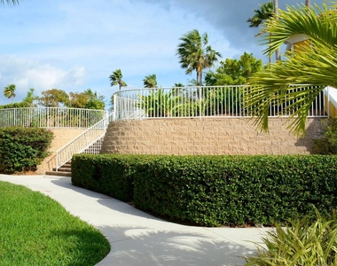 5050 Fairways Circle - Photo Thumbnail 42