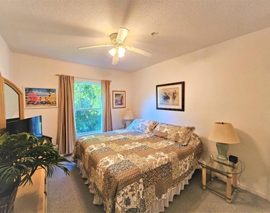 5050 Fairways Circle - Photo Thumbnail 14