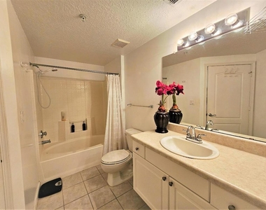 5050 Fairways Circle - Photo Thumbnail 17
