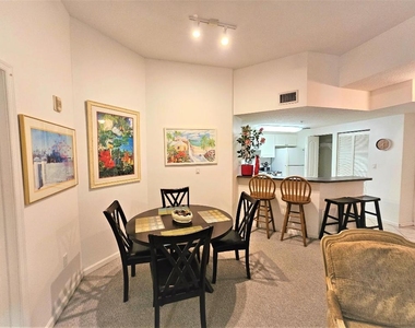 5050 Fairways Circle - Photo Thumbnail 9