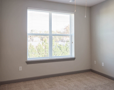 6558 Roswell Rd - Photo Thumbnail 31