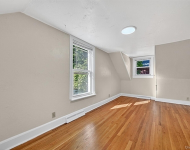 171 West Street - Photo Thumbnail 32