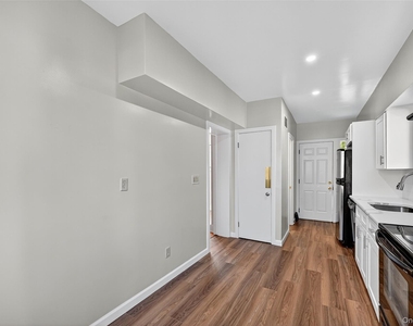 171 West Street - Photo Thumbnail 16