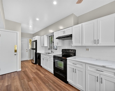 171 West Street - Photo Thumbnail 15