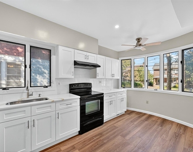 171 West Street - Photo Thumbnail 14