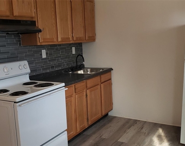 42 Hillside Avenue - Photo Thumbnail 1