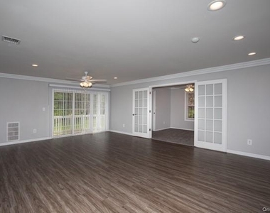 69 Overlook Drive - Photo Thumbnail 4