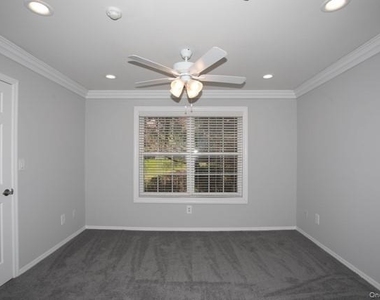 69 Overlook Drive - Photo Thumbnail 6
