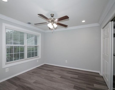 11 Overlook Drive - Photo Thumbnail 7