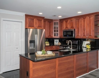 11 Overlook Drive - Photo Thumbnail 2