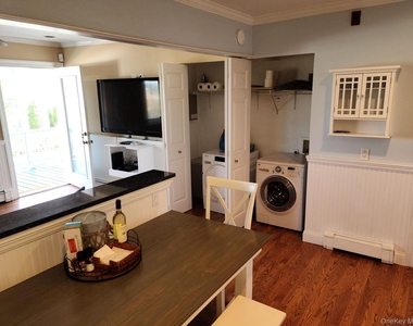62 Canoe Place Road - Photo Thumbnail 11