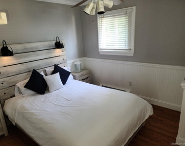 62 Canoe Place Road - Photo Thumbnail 14
