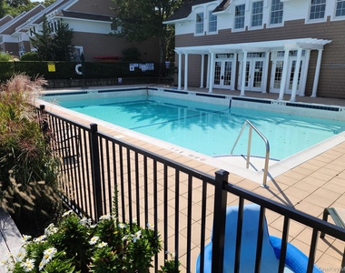 62 Canoe Place Road - Photo Thumbnail 21