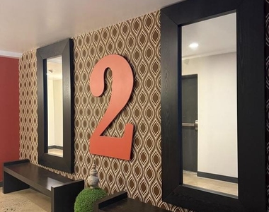 128 N N 8th Street - Photo Thumbnail 2