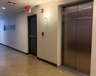 128 N N 8th Street - Photo Thumbnail 3