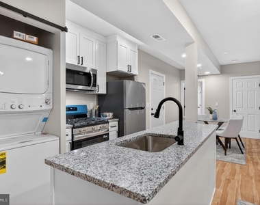 212 36th Street Ne - Photo Thumbnail 3