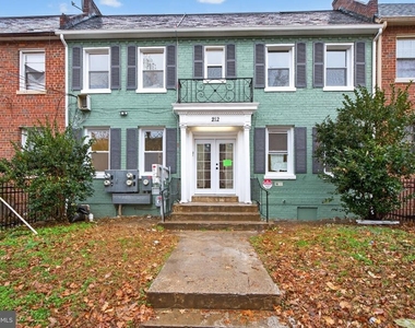 212 36th Street Ne - Photo Thumbnail 1
