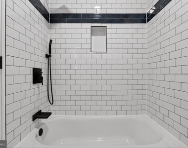 212 36th Street Ne - Photo Thumbnail 13