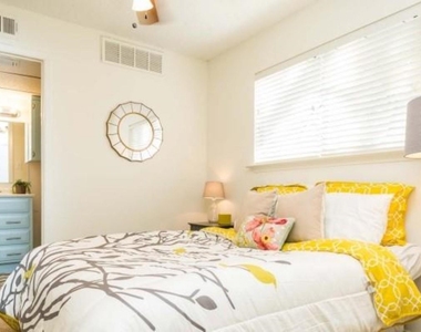 3405 Helms St - Photo Thumbnail 5