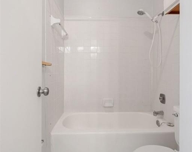 2210 Pearl St - Photo Thumbnail 8