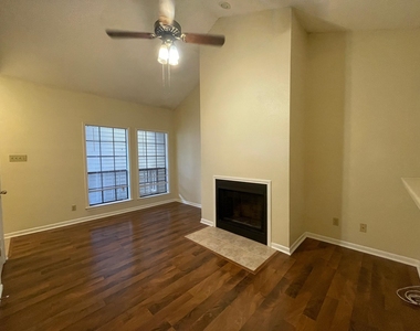 715 W 22 1/2 St - Photo Thumbnail 5