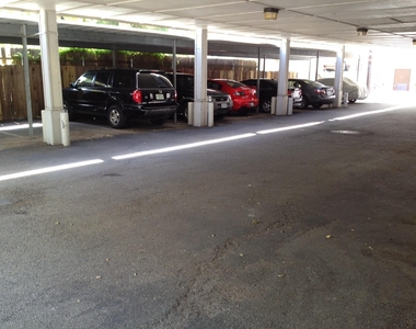 715 W 22 1/2 St - Photo Thumbnail 1