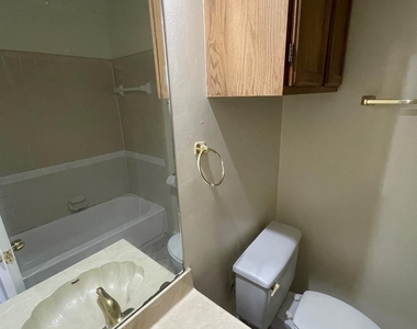 715 W 22 1/2 St - Photo Thumbnail 13
