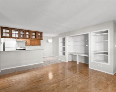 910 Duncan Ln - Photo Thumbnail 2