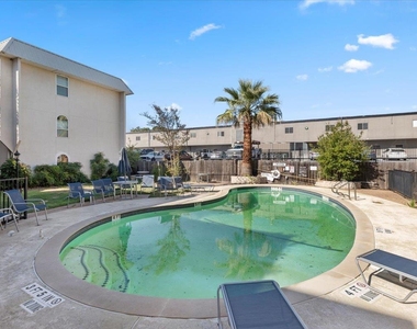 910 Duncan Ln - Photo Thumbnail 29