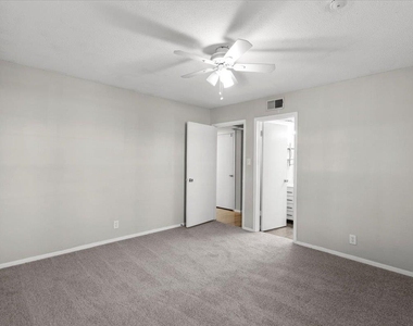 910 Duncan Ln - Photo Thumbnail 16