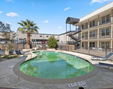910 Duncan Ln - Photo Thumbnail 28
