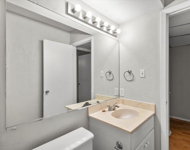 910 Duncan Ln - Photo Thumbnail 25
