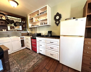 103 Yucca Dr - Photo Thumbnail 3