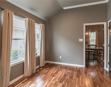 403 Rosedale Blvd - Photo Thumbnail 10