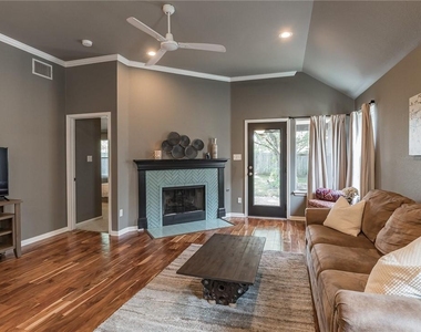 403 Rosedale Blvd - Photo Thumbnail 4