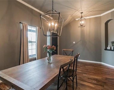 403 Rosedale Blvd - Photo Thumbnail 13
