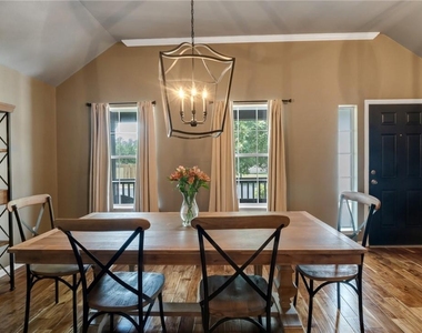 403 Rosedale Blvd - Photo Thumbnail 14