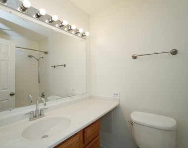 337 N Carter Street - Photo Thumbnail 10
